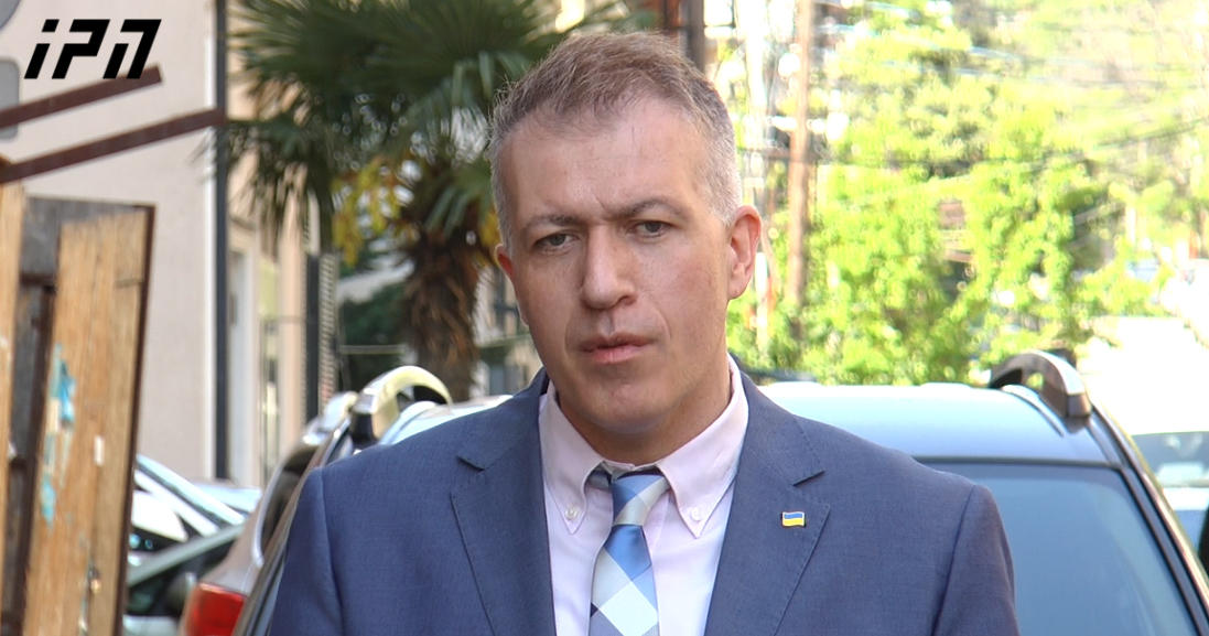 სერგო ჩიხლაძე - ზურაბ აზარაშვილის არცერთი ინიციატივა ბოლომდე არ განხორციელებულა და შესაბამისად, მას საქმიანობაში არაფერი საამაყო არ აქვს