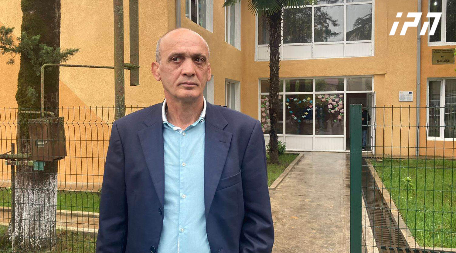 ფოთის, ხობისა და სენაკის მაჟორიტარი დეპუტატობის კანდიდატი აცხადებს, რომ საარჩევნო სიებში გარდაცვლილი ადამიანების მონაცემებია