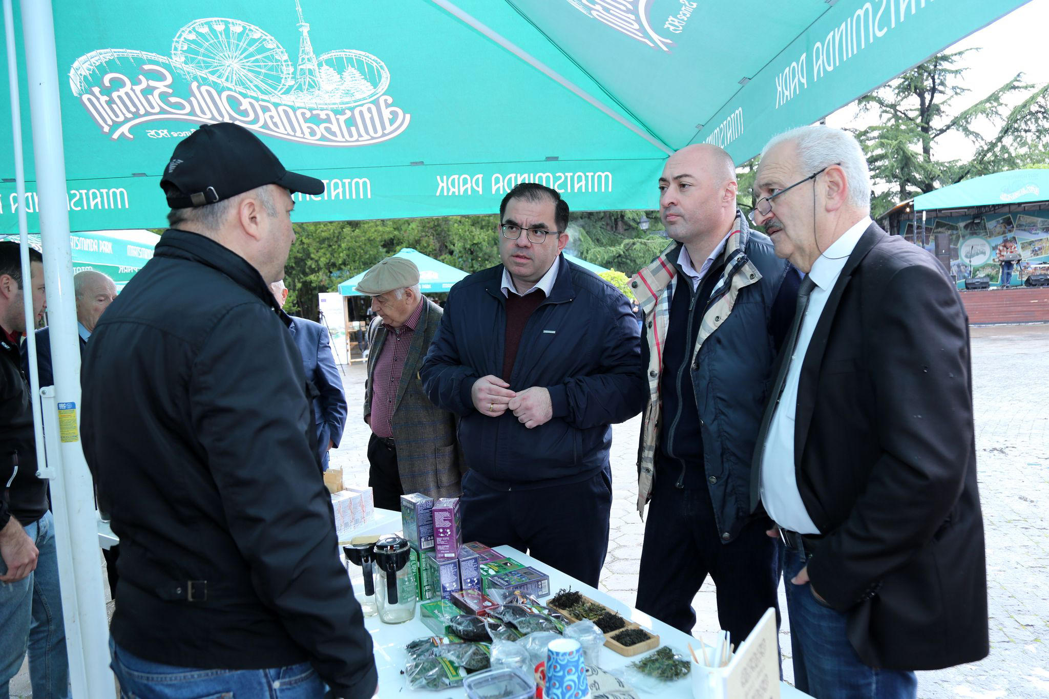გარემოს დაცვისა და სოფლის მეურნეობის სამინისტროს მხარდაჭერით, მთაწმინდის პარკში ჩაისა და თაფლის ყოველწლიური ფესტივალი გაიმართა