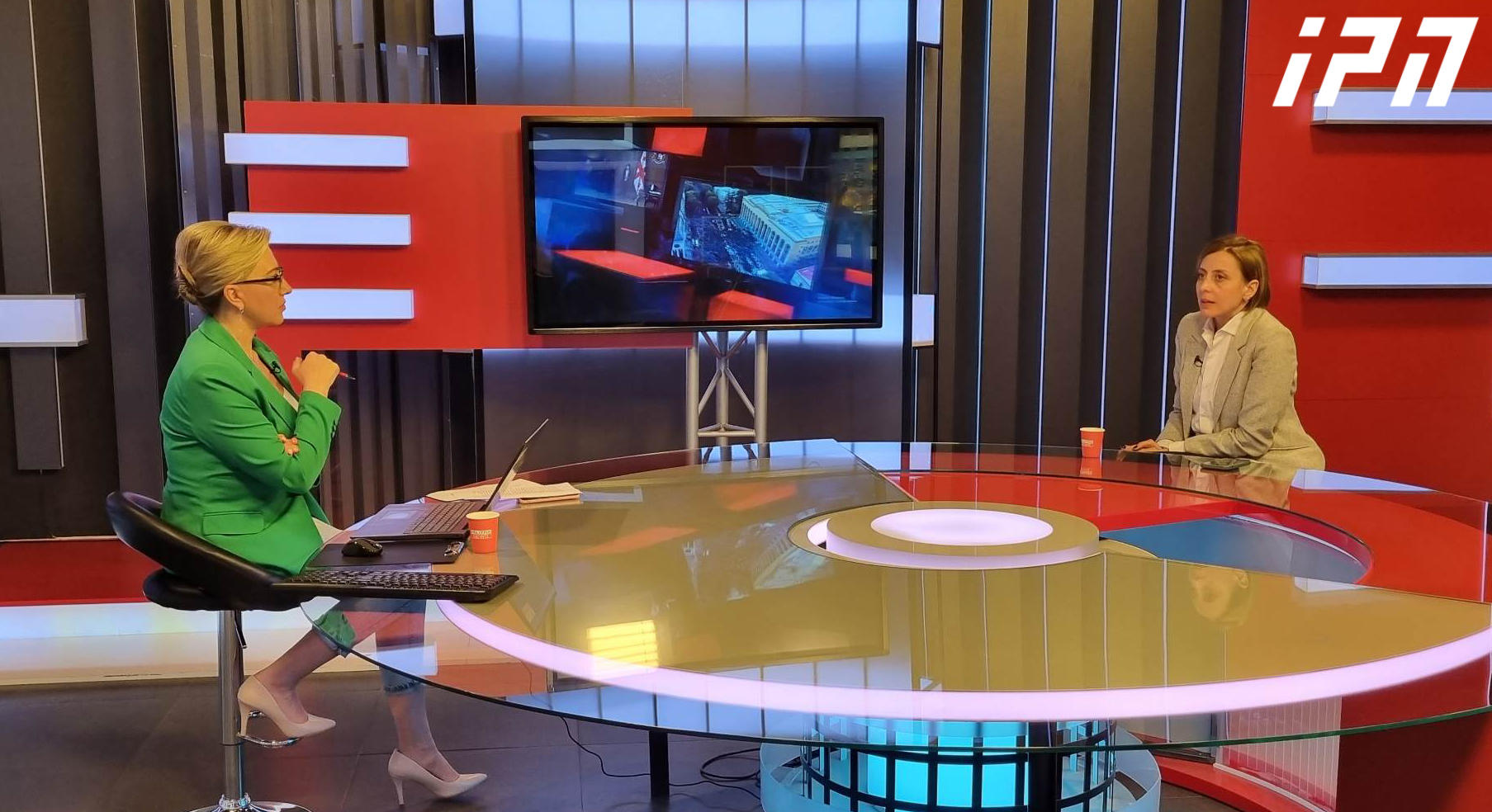 ხატია დეკანოიძე - არ ვუერთდები „ნაციონალურ მოძრაობას“, მაგრამ თავს განვიხილავ ყველას მოკავშირედ, რომელიც ბიძინა ივანიშვილის წინააღმდეგ ბრძოლაშია - ასევე, მხარს ვუჭერ სალომე ზურაბიშვილის კანდიდატურას პრემიერის პოსტზე