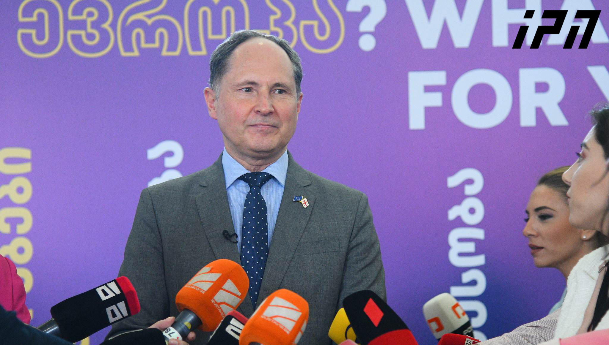 ევროკავშირის ელჩი - შეკრებისა და გამოხატვის თავისუფლება ნებისმიერი დემოკრატიული ქვეყნის საყრდენია და ჩვენ გულწრფელად ვიმედოვნებთ, რომ ეს უფლებები საქართველოშიც დაცული იქნება