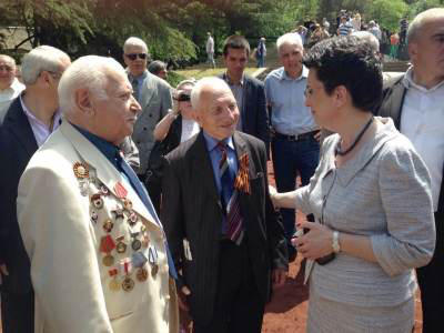 ნინო ბურჯანაძე - მსურს დღევანდელი დღე მივულოცო მსოფლიოში ყველა ვეტერანს, ადამიანებს, რომლებმაც თავი გაწირეს და ბოლომდე იბრძოლეს უკეთესი მომავლისათვის