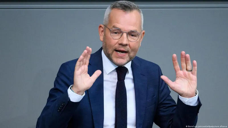 გერმანიის ბუნდესტაგის საგარეო ურთიერთობათა კომიტეტის თავმჯდომარე - საქართველოს მთავრობამ ძალიან ცოტა რამ გააკეთა კანდიდატის სტატუსისთვის - ევროკომისიის რეკომენდაცია არის საჩუქარი სამოქალაქო საზოგადოებისა და საქართველოს მოსახლეობისთვის