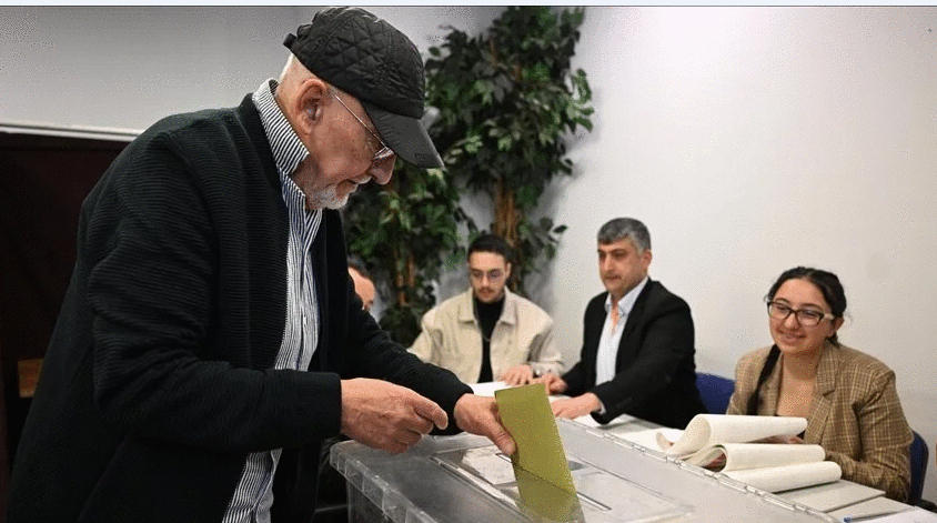 თურქეთში საპრეზიდენტო და საპარლამენტო არჩევნები მიმდინარეობს