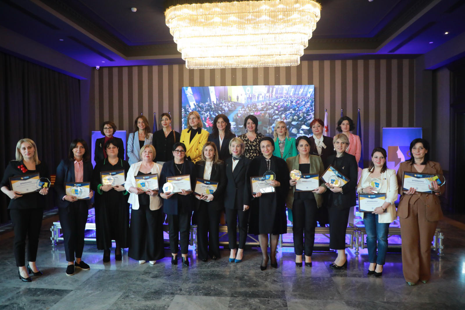 „ქართული ოცნების“ ქალთა ორგანიზაციამ ერთწლიანი მუშაობა შეაჯამა