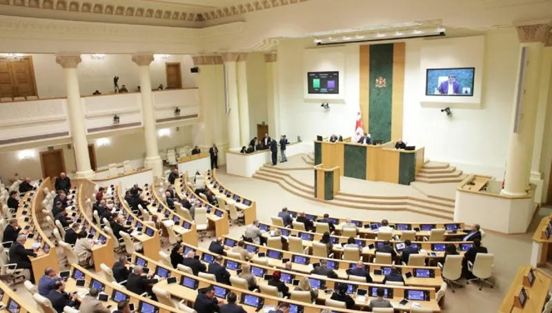 საპარლამენტო უმრავლესობამ ე.წ. ოფშორების კანონპროექტზე პრეზიდენტის ვეტო დაძლია