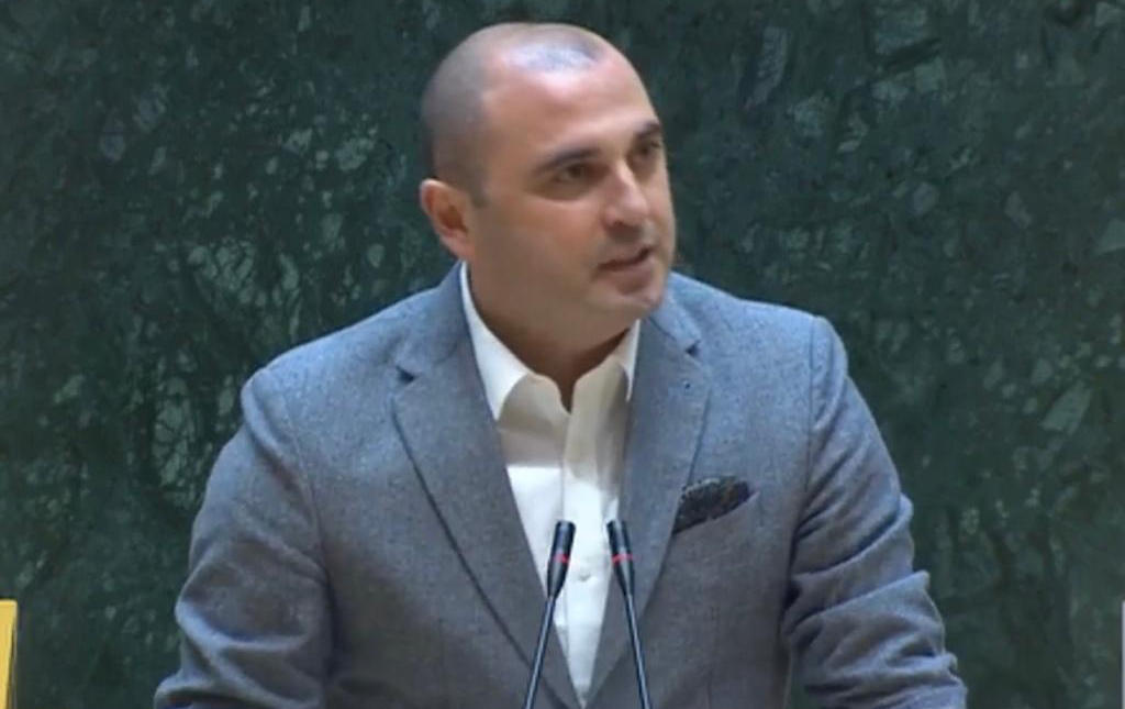 ლევან ხაბეიშვილი - გთავაზობთ, რომ კანონპროექტი პლებისციტზე გაიტანოთ, არჩევნებთან ერთად ან არჩევნებამდე - თუ ხალხი გადაწყვეტს, ხმის ამომღები არ ვიქნებით არცერთი