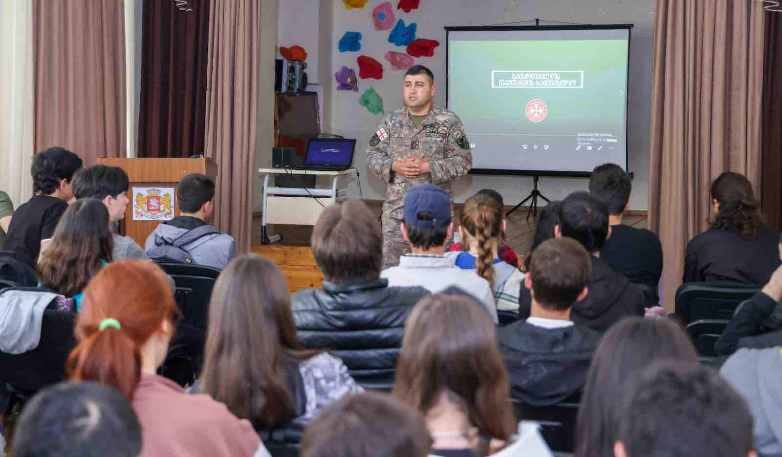 საჯარო სკოლებში პროექტი „ჩვენი ჯარი“ დასრულდა