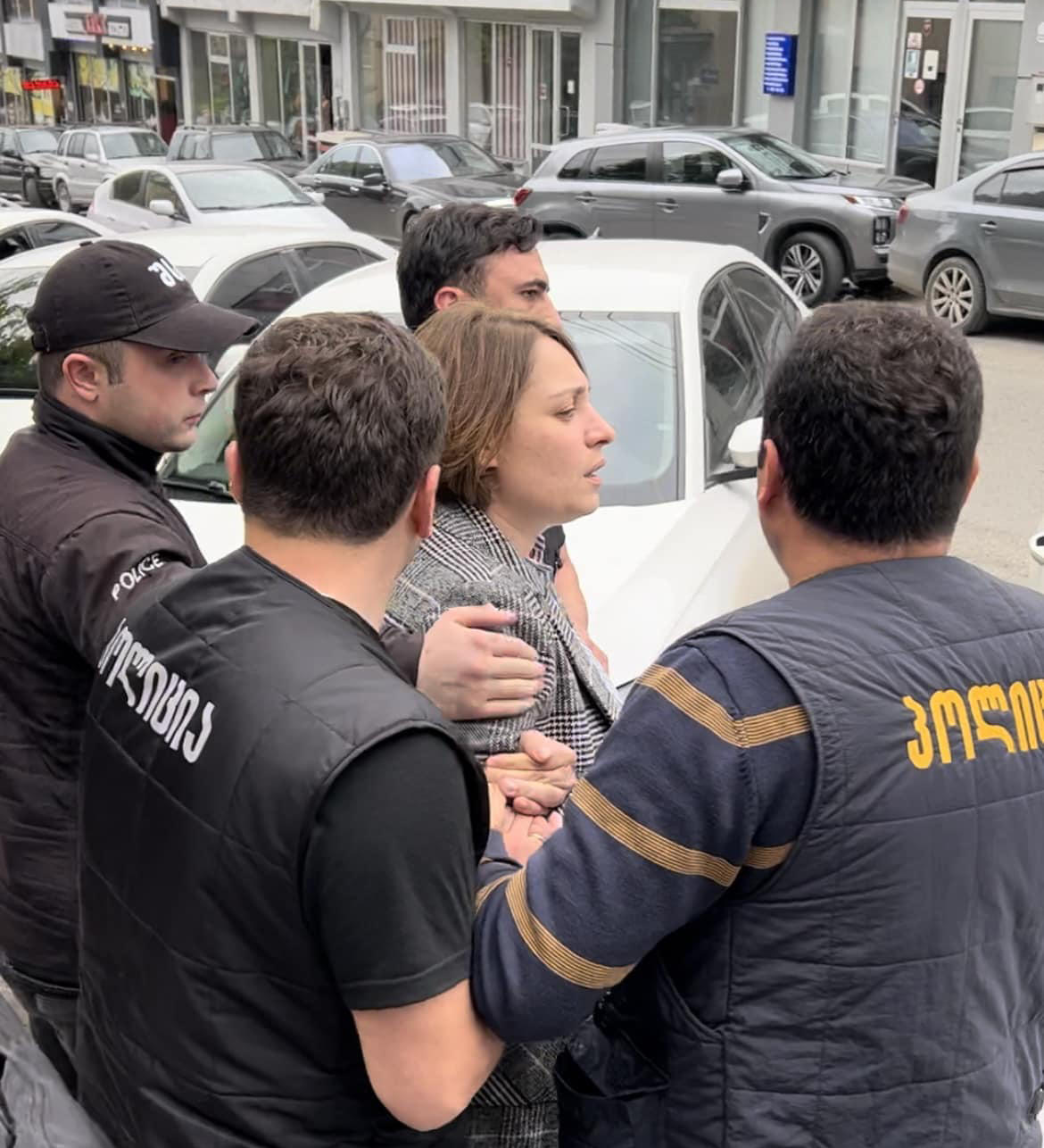 „დროას“ ინფორმაციით, თელავში ელენე ხოშტარია დააკავეს