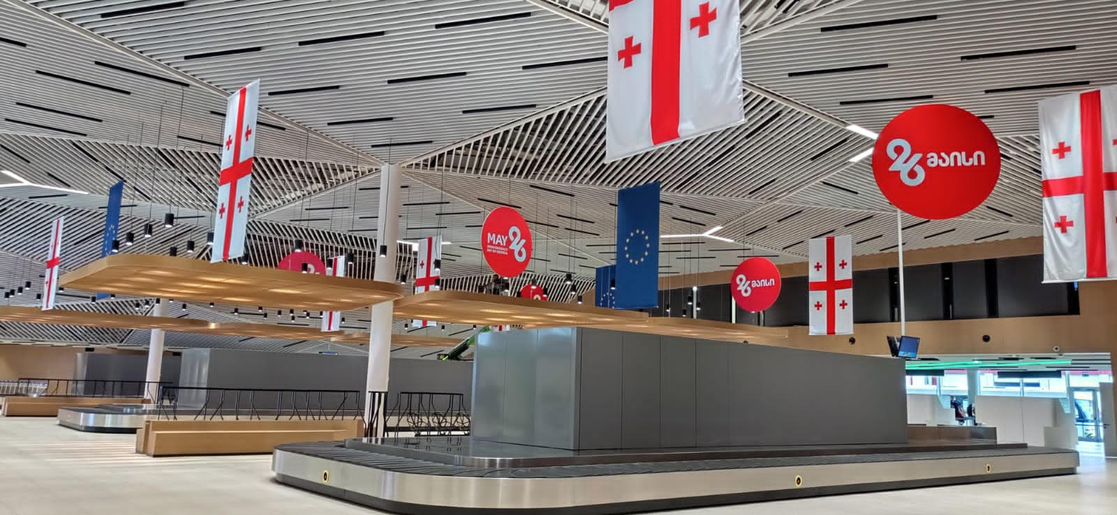 საქართველოს აეროპორტები 26 მაისის თემატიკით გაფორმდა