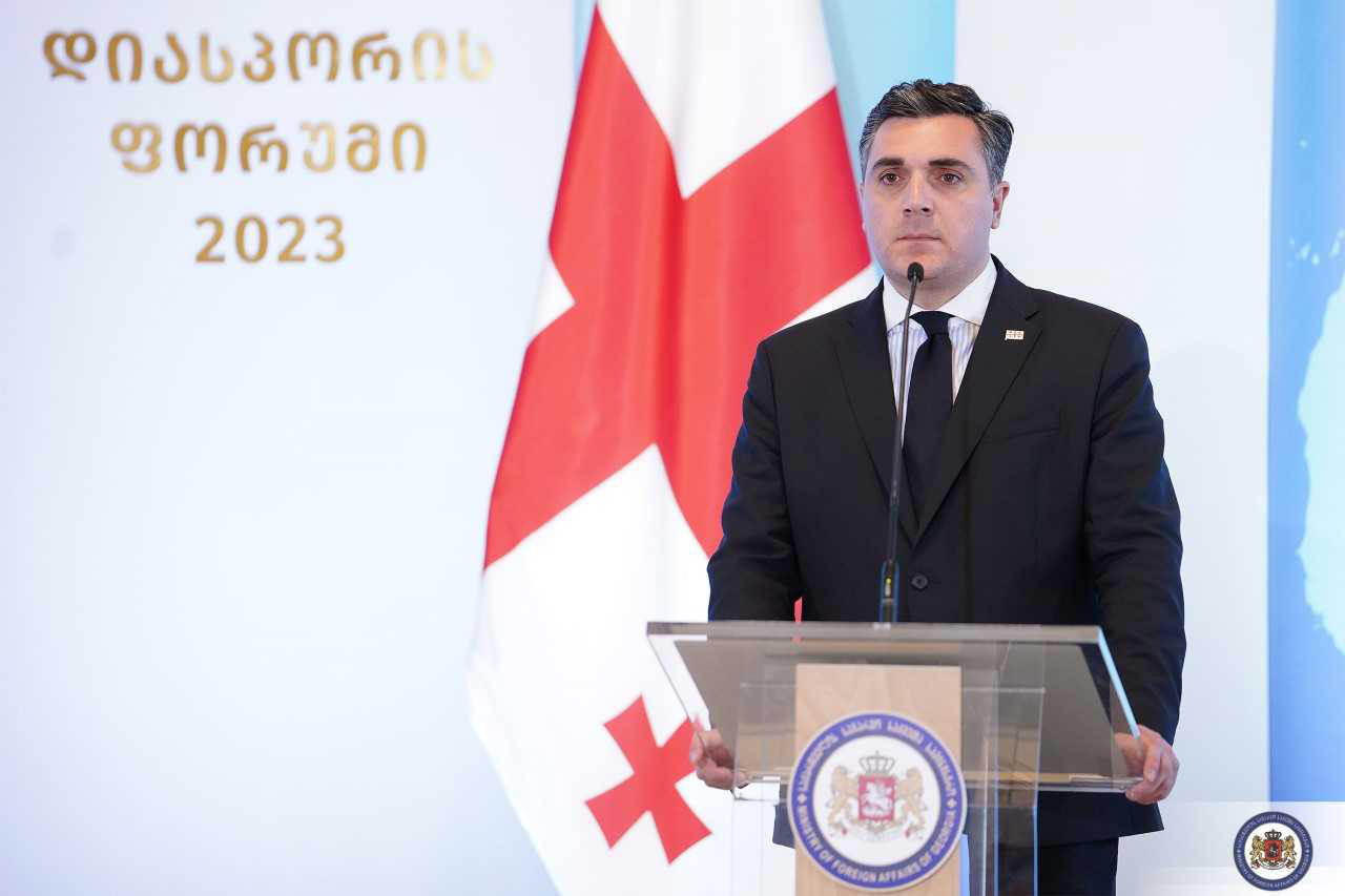ილია დარჩიაშვილი - სიმბოლურია, რომ ქართული დიასპორის დღე დამოუკიდებლობის დღესთან ერთად აღინიშნება, რაც კიდევ ერთხელ უსვამს ხაზს ქვეყნისა და დიასპორის ერთიანობას
