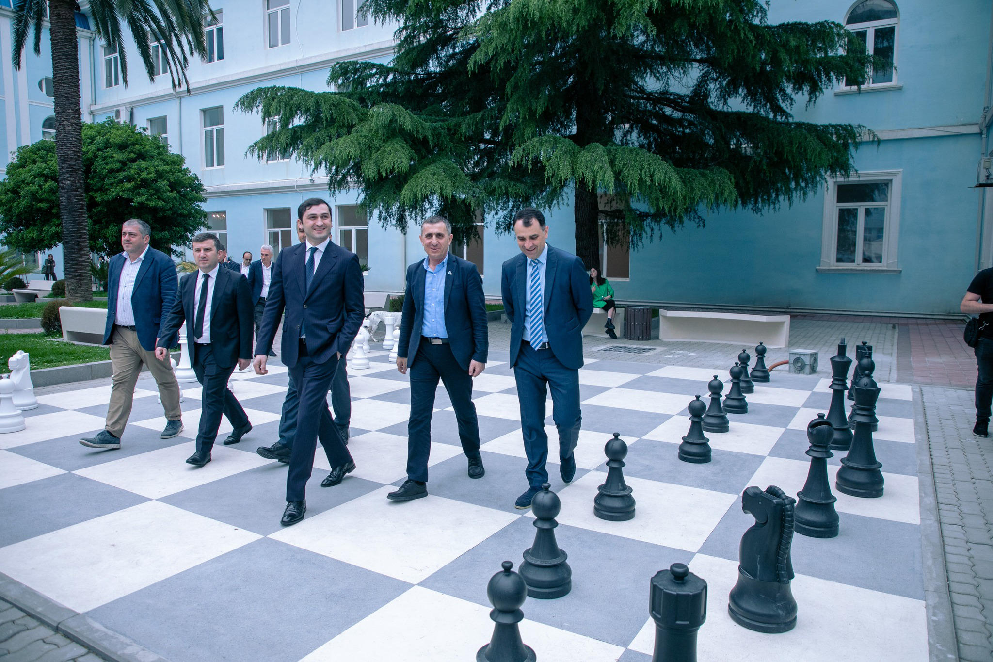 აჭარის მთავრობის თავმჯდომარე თორნიკე რიჟვაძე ბსუ-ს ინფრასტრუქტურულ პროექტებს გაეცნო