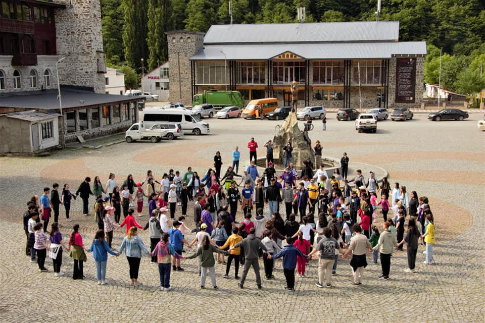 ლენტეხის მუნიციპალიტეტი - ფოლკლორის სახელმწიფო ცენტრის სალოტბარო სკოლების გაცვლითი პროგრამა გრძელდება