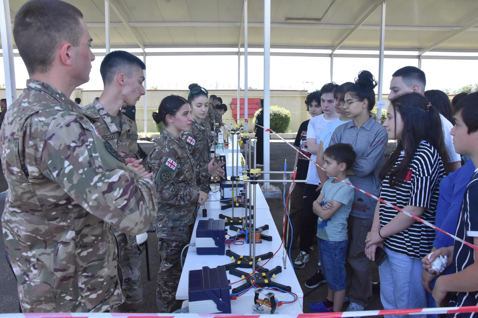 კადეტთა სამხედრო ლიცეუმში ღია კარის დღე გაიმართა