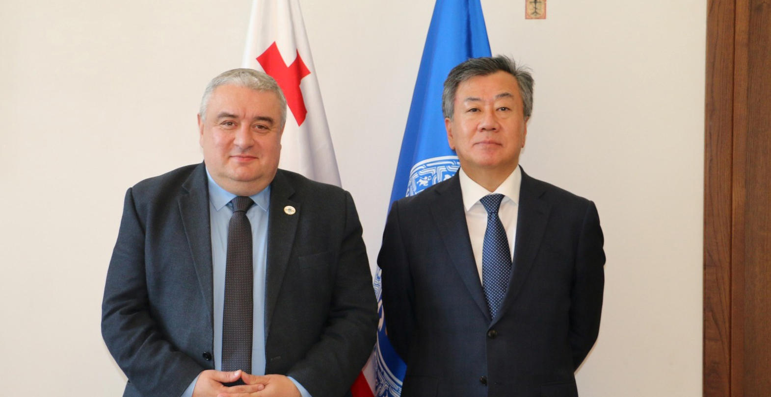 ჯაბა სამუშია კორეის რესპუბლიკის საქმეთა დროებით რწმუნებულს კიმ ტონგ ოპს შეხვდა