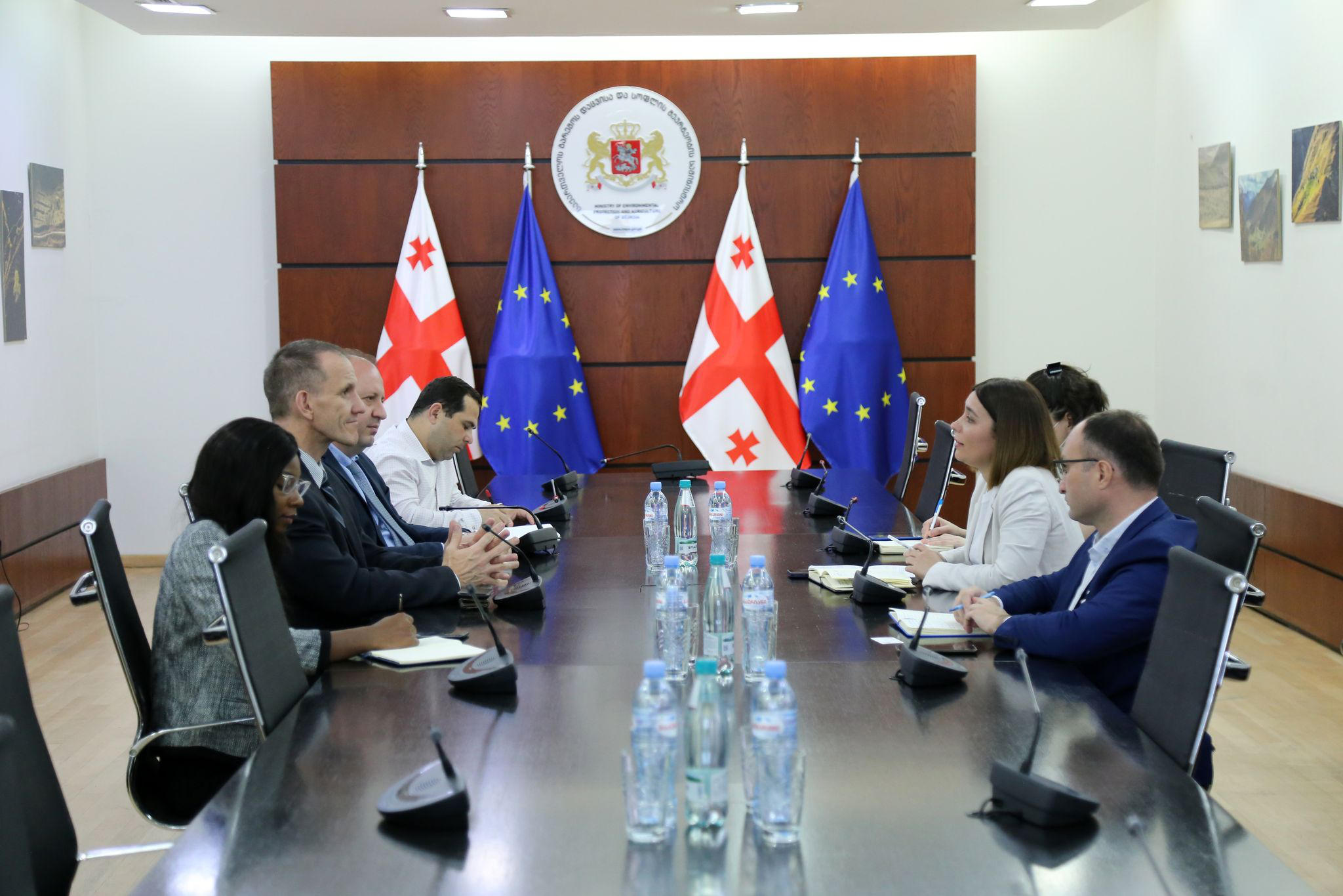ნინო თანდილაშვილი USDA-ს რეგიონულ ხელმძღვანელს მაიკლ ფრენკომს შეხვდა