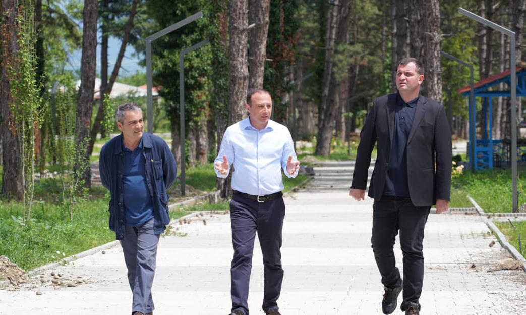 თელავში, "მშვიდობის პარკის“ რეაბილიტაცია მიმდინარეობს