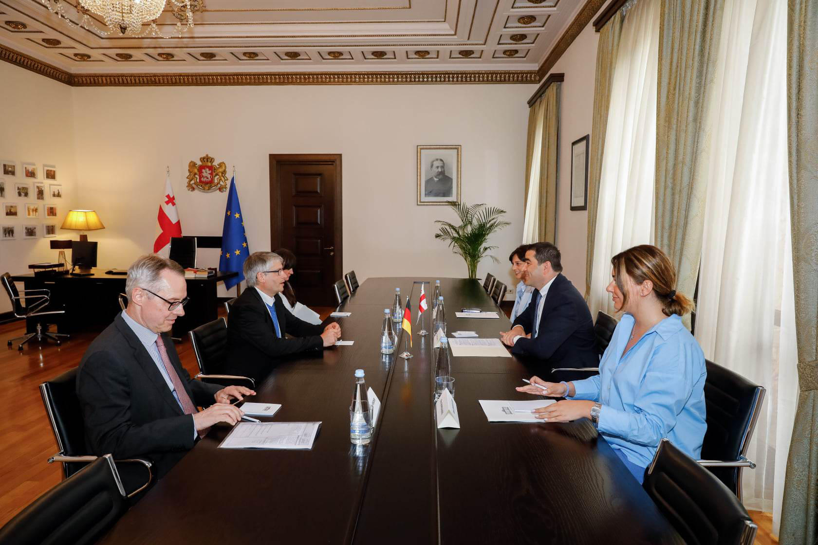 შალვა პაპუაშვილი გერმანიის ფედერალური რესპუბლიკის ეკონომიკისა და კლიმატის დაცვის სამინისტროს სახელმწიფო მდივანს, სვენ გიგოლდს შეხვდა