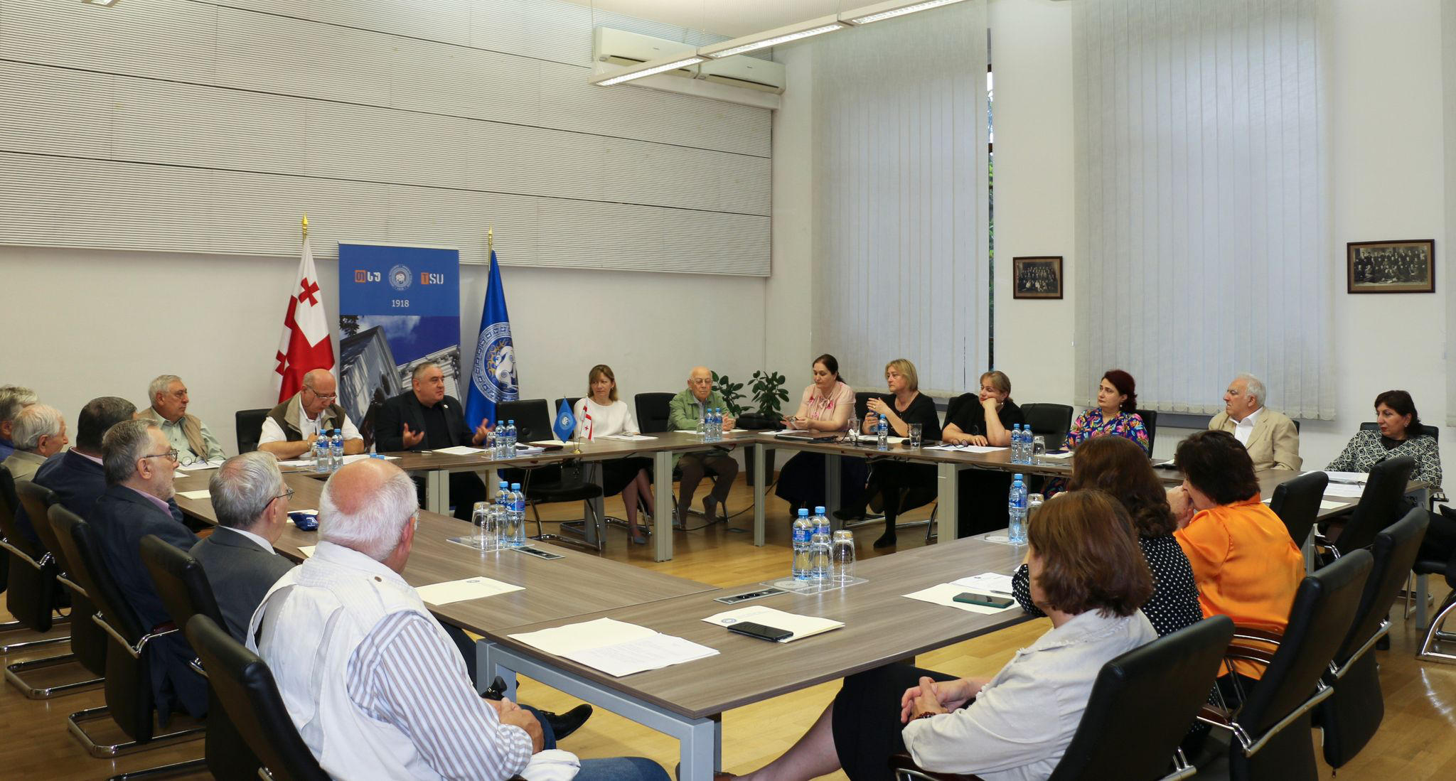 ჯაბა სამუშიას ხელმძღვანელობით უნივერსიტეტის ენციკლოპედიის სარედაქციო კოლეგიამ მუშაობა დაიწყო