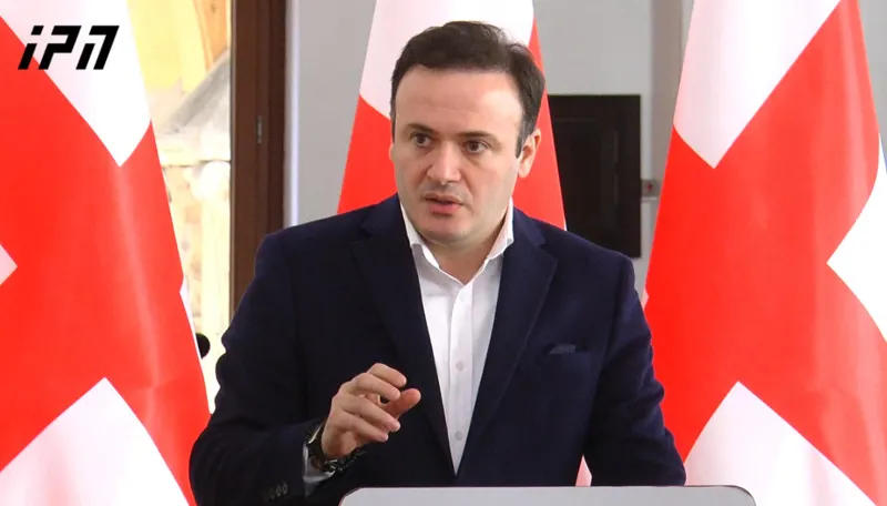ირაკლი ზარქუა „ლელოზე“-  ყოჩაღ შალვას, ზუსტად მიაგნო! - ძაღლის ჯიშებში ვერ ვერკვევი, მაგრამ რომ ვნახე, ზუსტად ეგ არის, განსაკუთრებით არითმეტიკაში რომ არის „ბეჯითი“, გეგელია