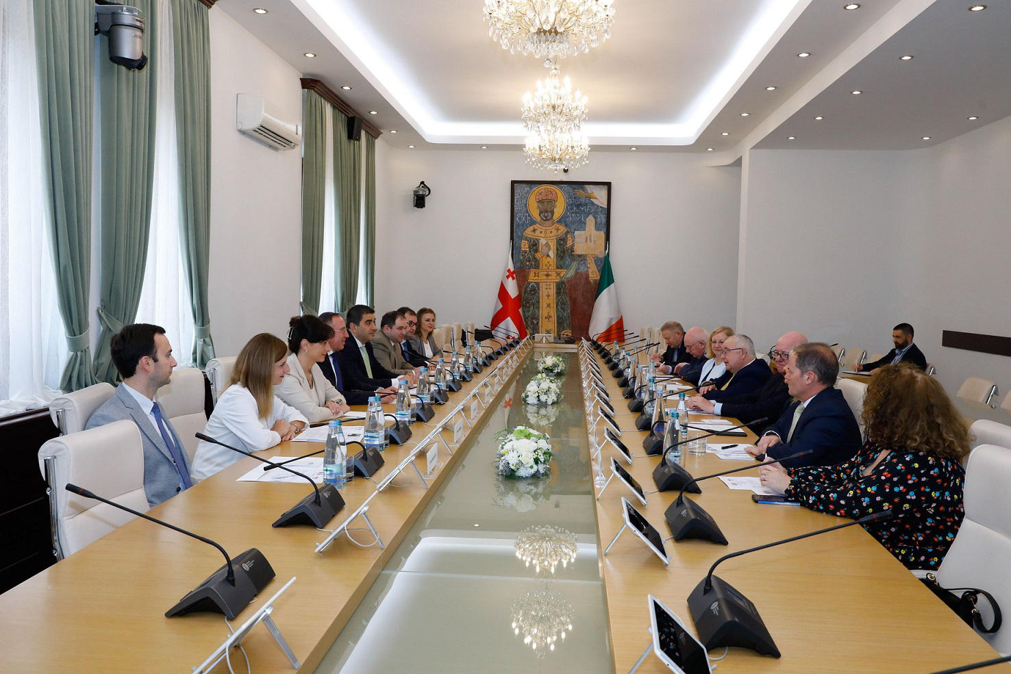 შალვა პაპუაშვილი ირლანდიის პარლამენტის თავმჯდომარეს შეხვდა