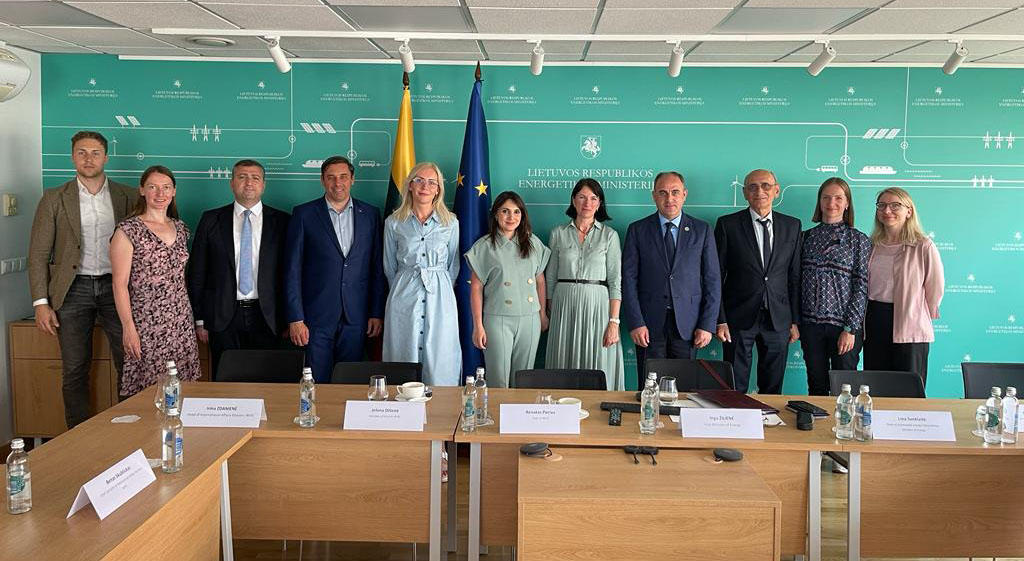 დავით ნარმანია ლიეტუვის ენერგეტიკის სამინისტროსა და მარეგულირებელი კომისიის წარმომადგენლებს შეხვდა
