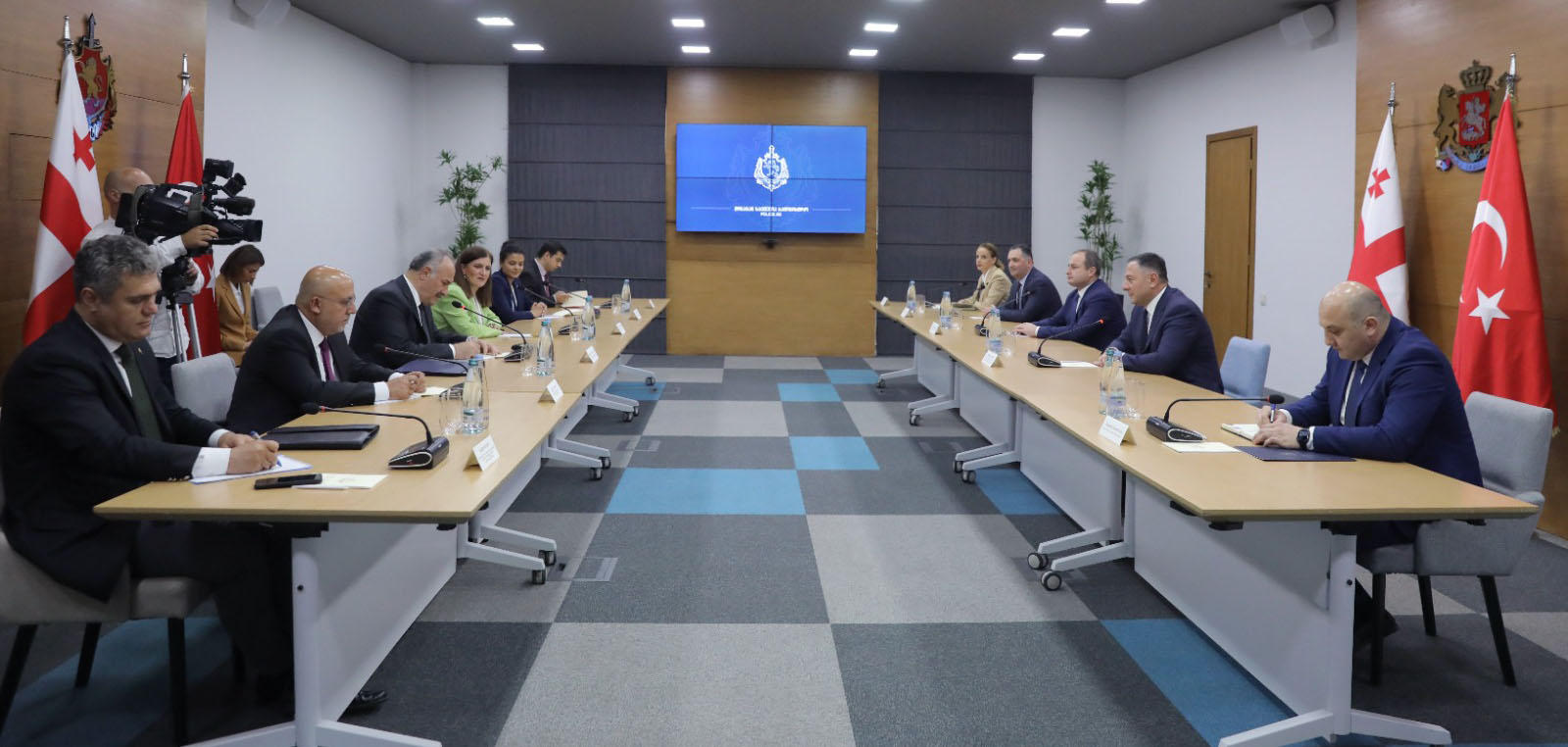 საქართველოს შინაგან საქმეთა მინისტრი თურქეთის რესპუბლიკის ეროვნული უსაფრთხოების საბჭოს გენერალურ მდივანს, გუბერნატორს შეხვდა