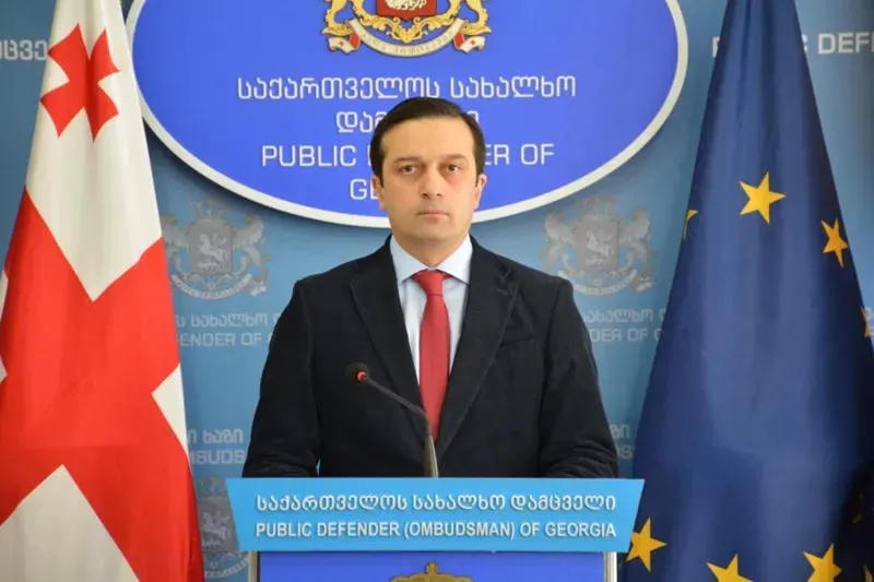 ომბუდსმენმა კანონშეუსაბამოდ მიიჩნია გამოცდების ეროვნული ცენტრის გადაწყვეტილება არ დაეშვა აბიტურიენტი ისტორიის დამატებით გამოცდაზე და გამოცდის დაუყოვნებლივ დანიშვნა მოითხოვა