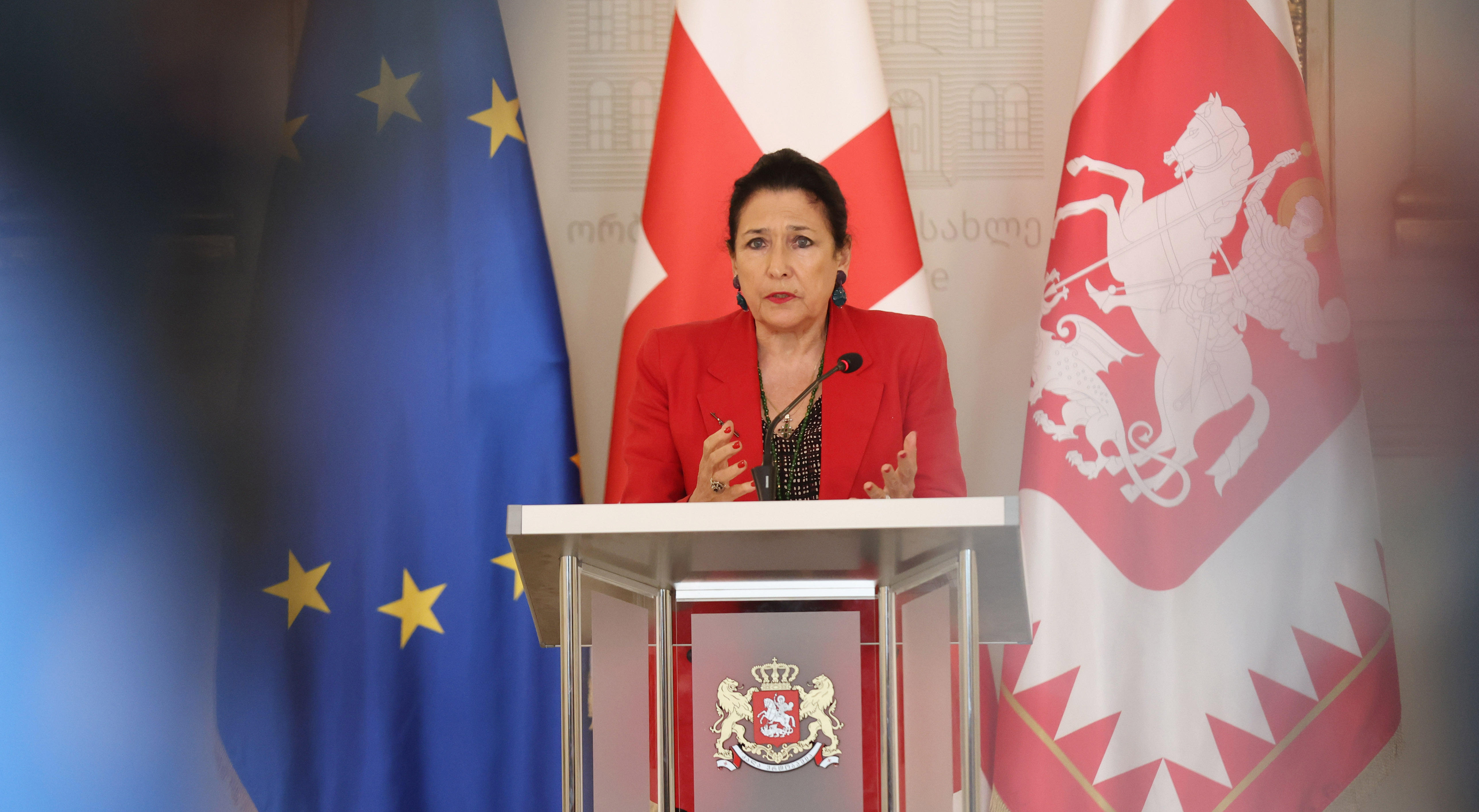 სალომე ზურაბიშვილი საქართველოსთვის სტატუსის მინიჭების მხარდასაჭერად ევროპელ ლიდერებთან შეხვედრებს იწყებს