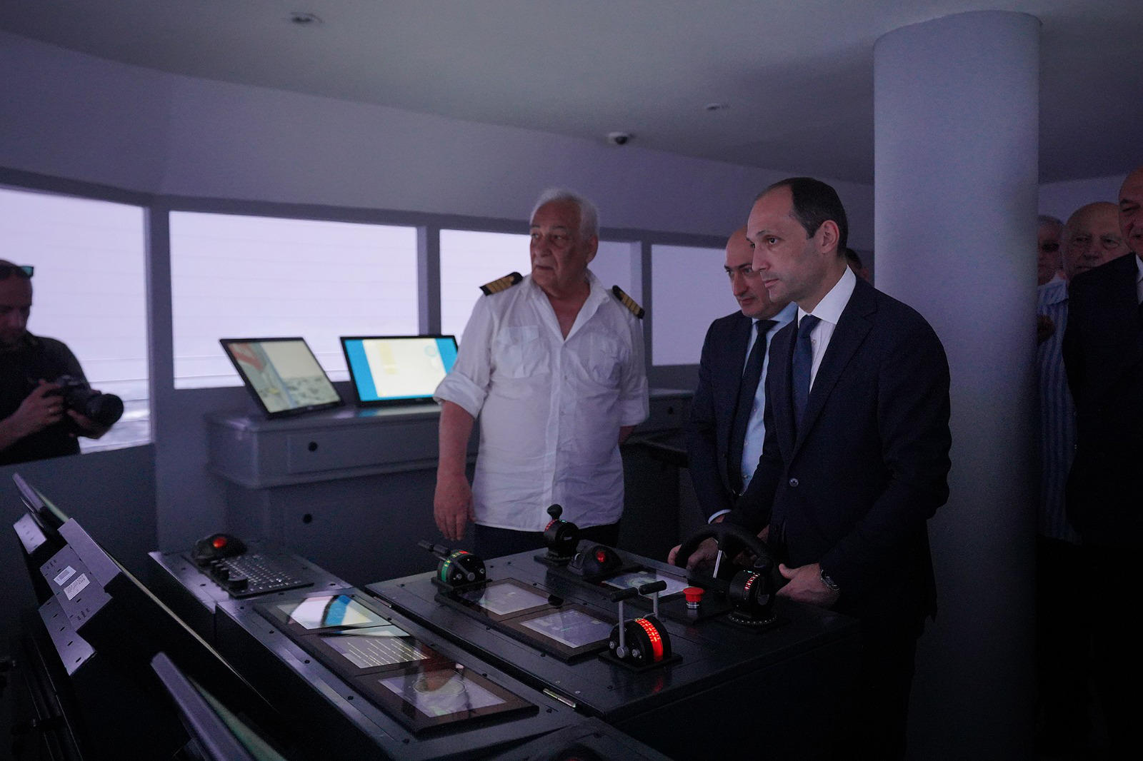 ლევან დავითაშვილი საზღვაო აკადემიის სასწავლო ცენტრში ახალი სასიმულაციო სივრცის გახსნას დაესწრო