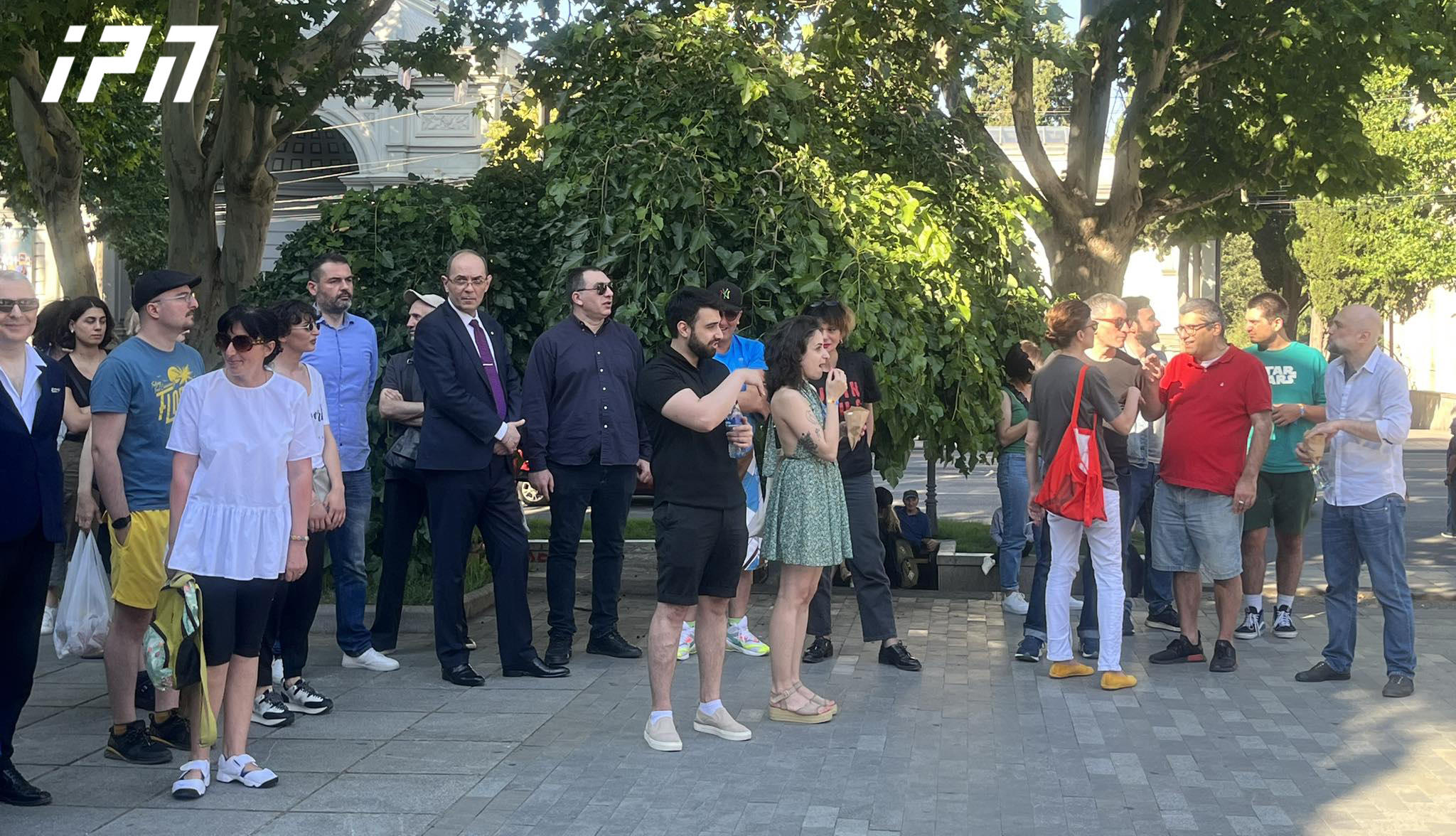 თბილისში აქცია-პერფორმანსი - „მოსკოვს ცრემლების არ სჯერა“ გაიმართა