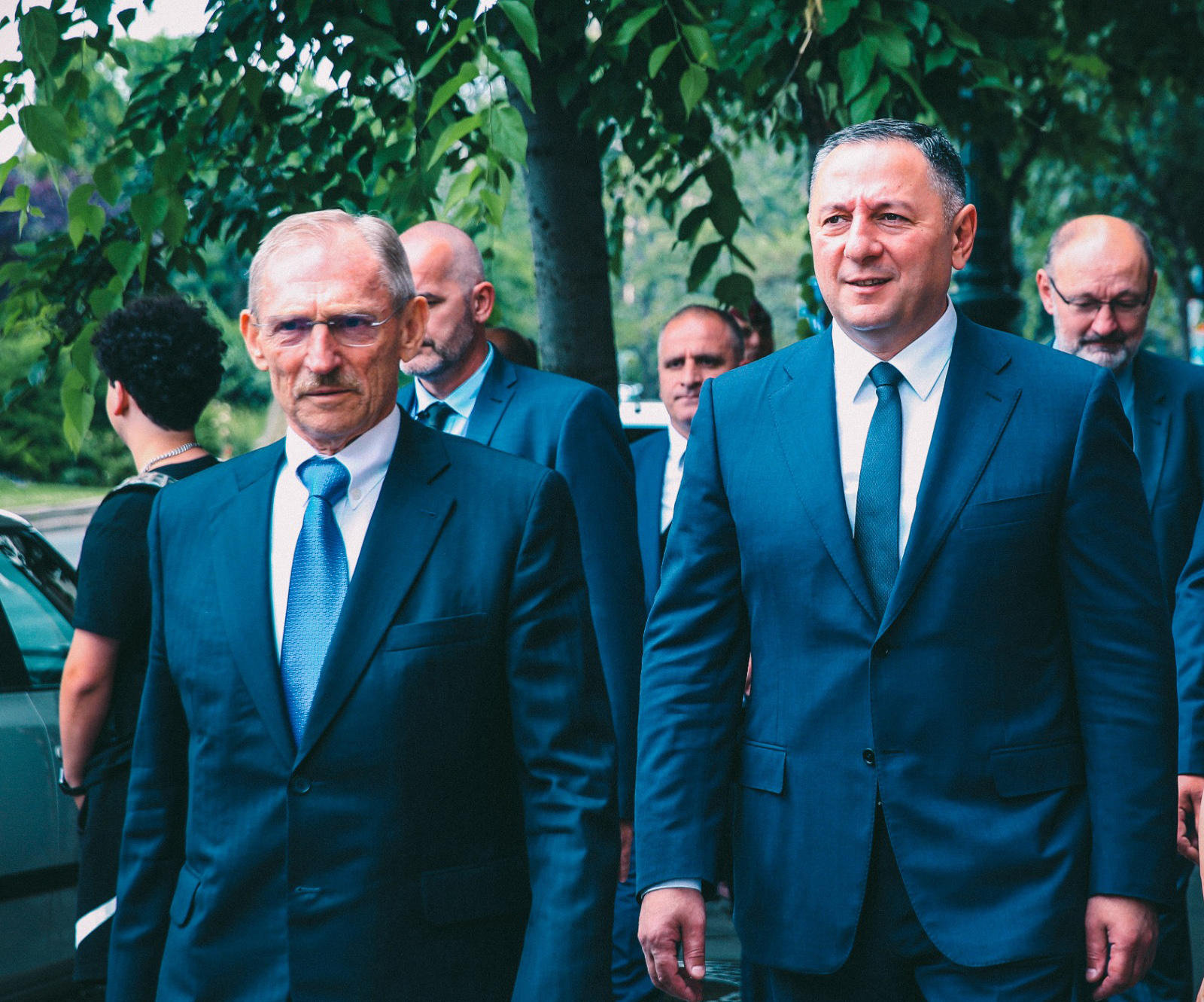 უნგრეთის შინაგან საქმეთა მინისტრმა შანდორ პინტერმა ვახტანგ გომელაურს ოფიციალურ სადილზე უმასპინძლა