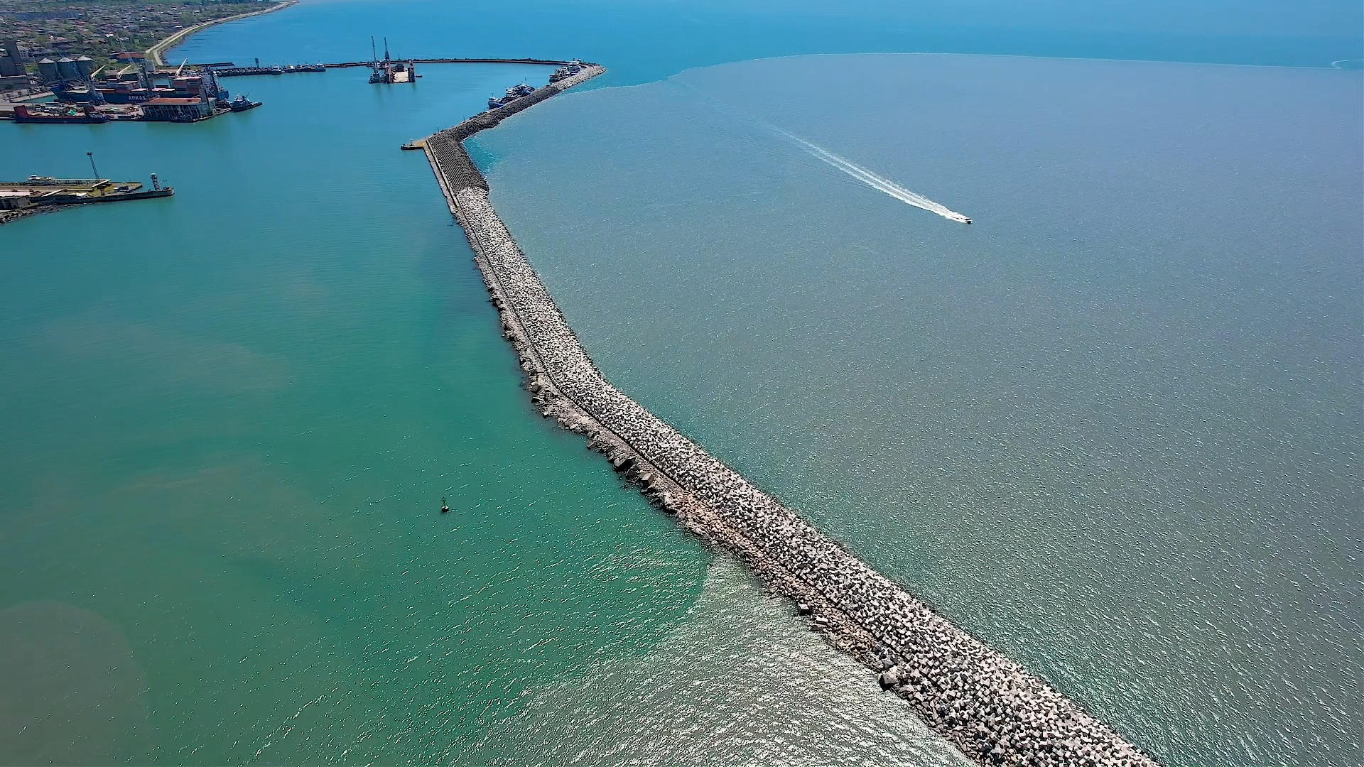 ფოთის პორტში ტალღმჭრელი მოლოს რეაბილიტაცია დასრულდა