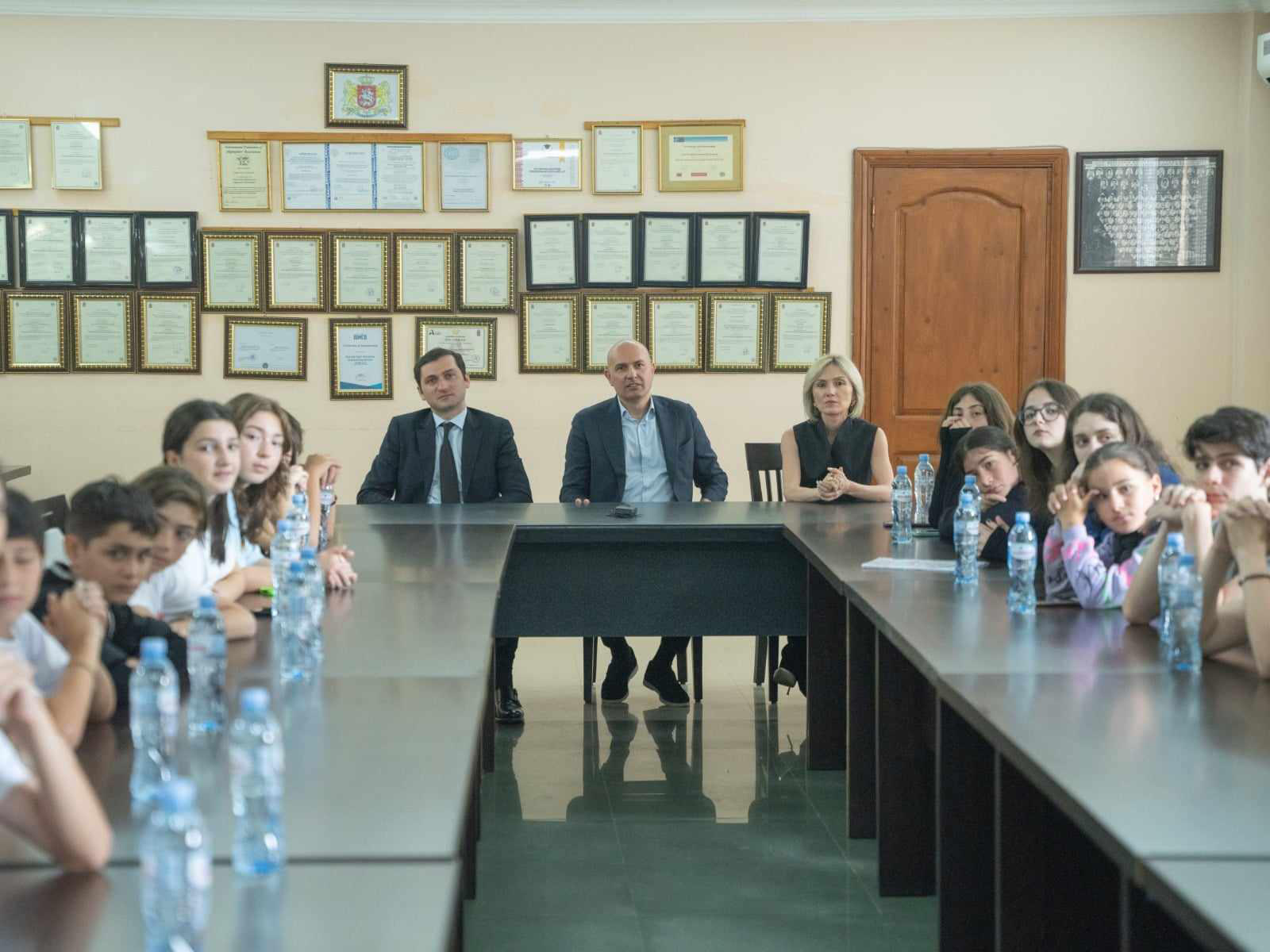 ბათუმში დევნილ მოზარდთა სამოქალაქო ჩართულობის სივრცე გაიხსნა