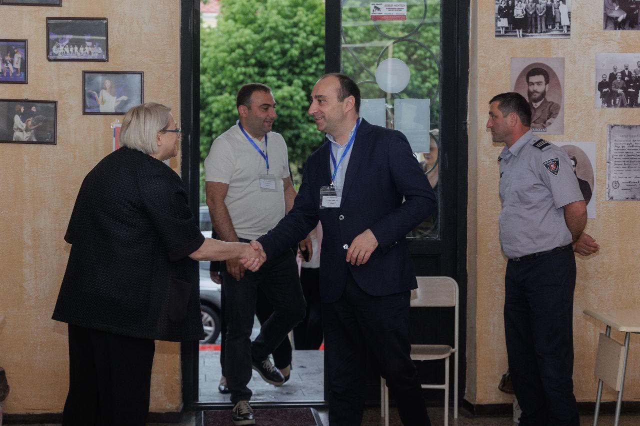 გელა გელაძემ აჭარის რეგიონში არსებული საგამოცდო ცენტრები დაათვალიერა