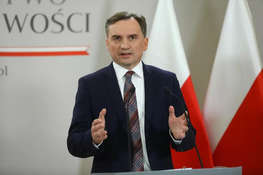 პოლონეთის იუსტიციის მინისტრი - პოლონეთის გადაწყვეტილება ევროპის ფარგლეთ გარეთ მცხოვრები მიგრანტების მიღებაზე უარის თქმის შესახებ, გამართლებული აღმოჩნდა