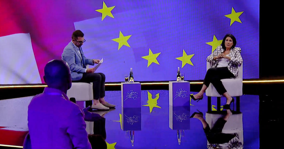 პრეზიდენტი - მოლდოვა გვაძლევს მაგალითს, რომ გეზი არ უნდა შეიცვალო - ეს მაგალითი ჩვენც გვაქვს - 2008 წლის ოკუპაციის, გამოცხადებული დამოუკიდებლობის მიუხედავად გეზი არ შეგვიცვლია, სანამ უკრაინაში ომმა არ შეგვაშინა? - ცოტა ვერ გავიგე!