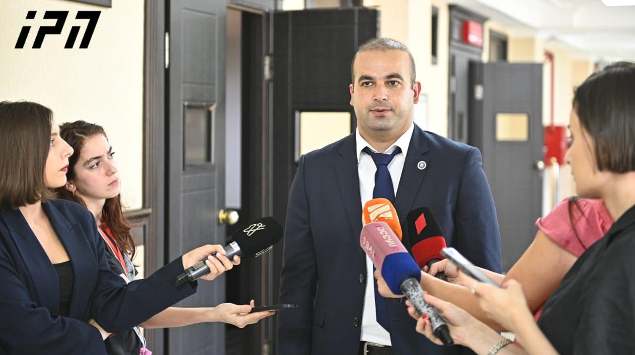 რესპუბლიკური საავადმყოფოს ყოფილი თანამშრომლების საქმის პროკურორი - ბრალდებულები აცხადებენ, რომ მათ დანაშაული გაუფრთხილებლობით ჩაიდინეს, რასაც კატეგორიულად ვერ დავეთანხმებით