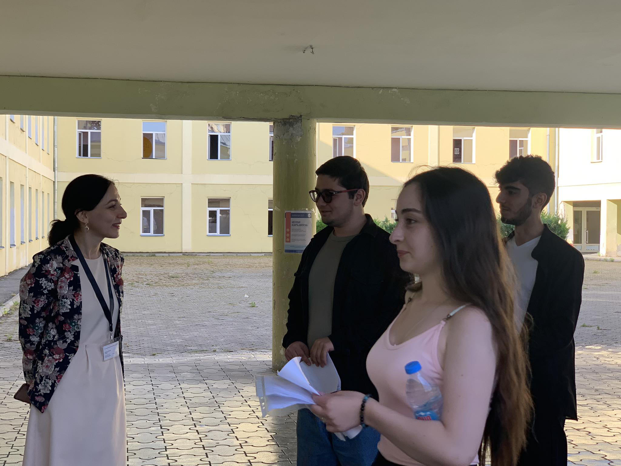 გამოცდების მიმდინარეობას საქართველოს სხვადასხვა რეგიონში სოფიო გორგოძე დააკვირდა