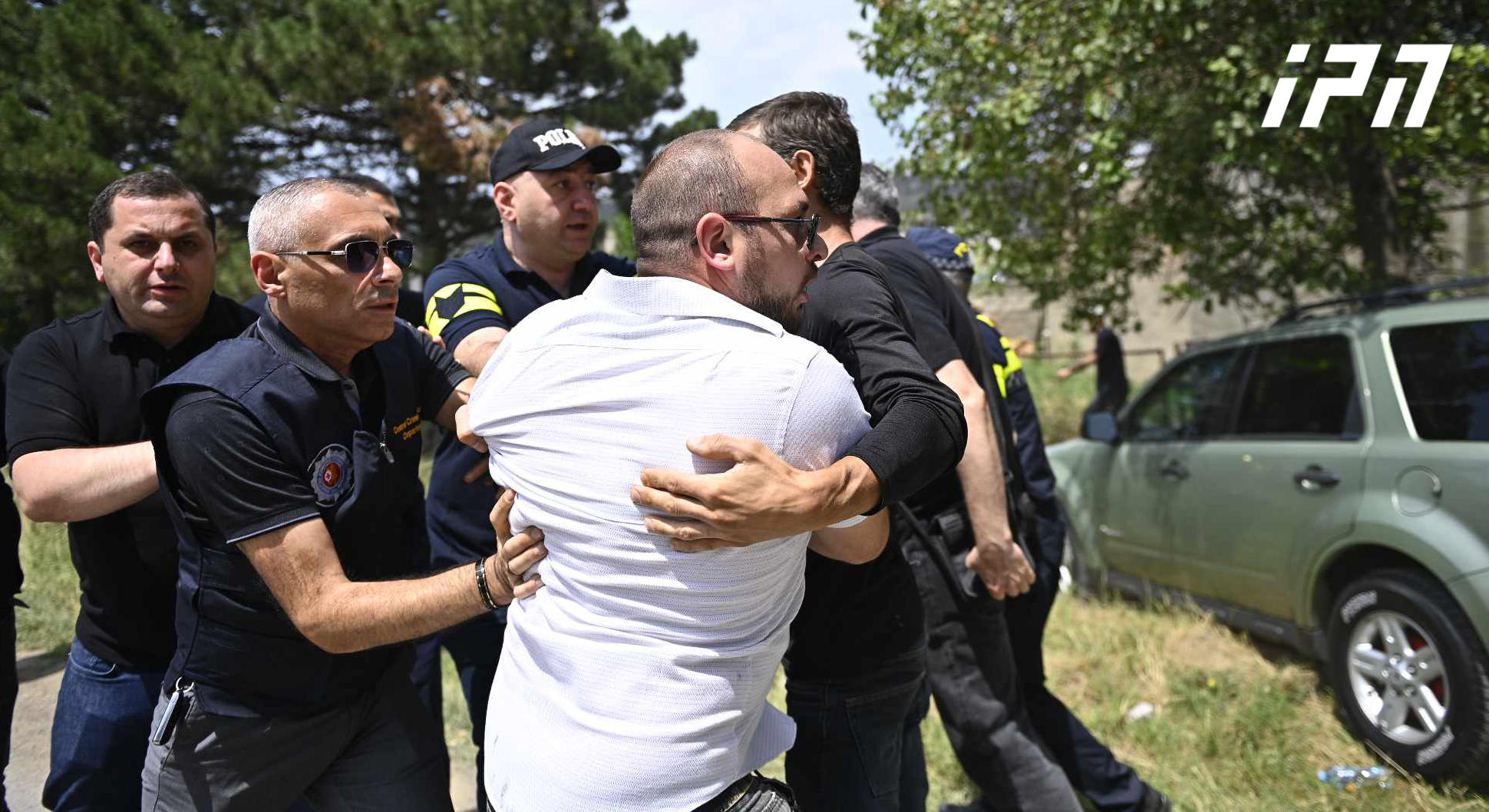 ლისის ტბის მიმდებარე ტერიტორიაზე პოლიციასა და „პრაიდ ფესტივალის“ მოწინააღმდეგეებს შორის შეხლა-შემოხლაა