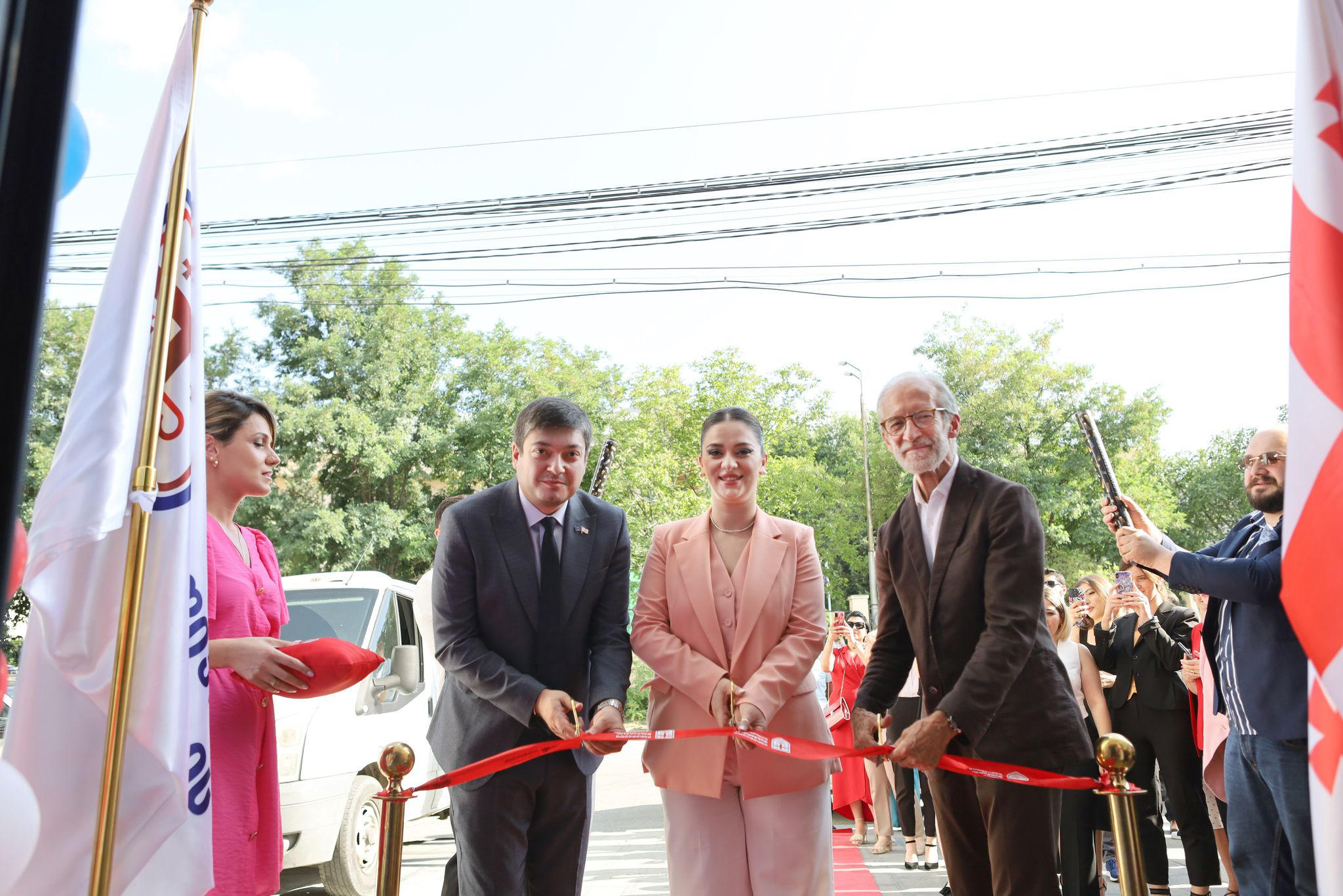თბილისში იურიდიული დახმარების სამსახურის სპეციალიზებულ საქმეთა ბიურო გაიხსნა