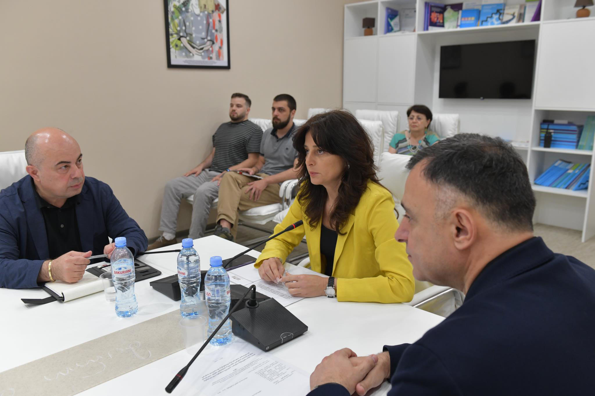 გარემოს დაცვისა და სოფლის მეურნეობის მინისტრის მოადგილე კახა კაკაბაძე RMG-ის მიერ გატარებული გარემოსდაცვითი ღონისძიებების პრეზენტაციას დაესწრო