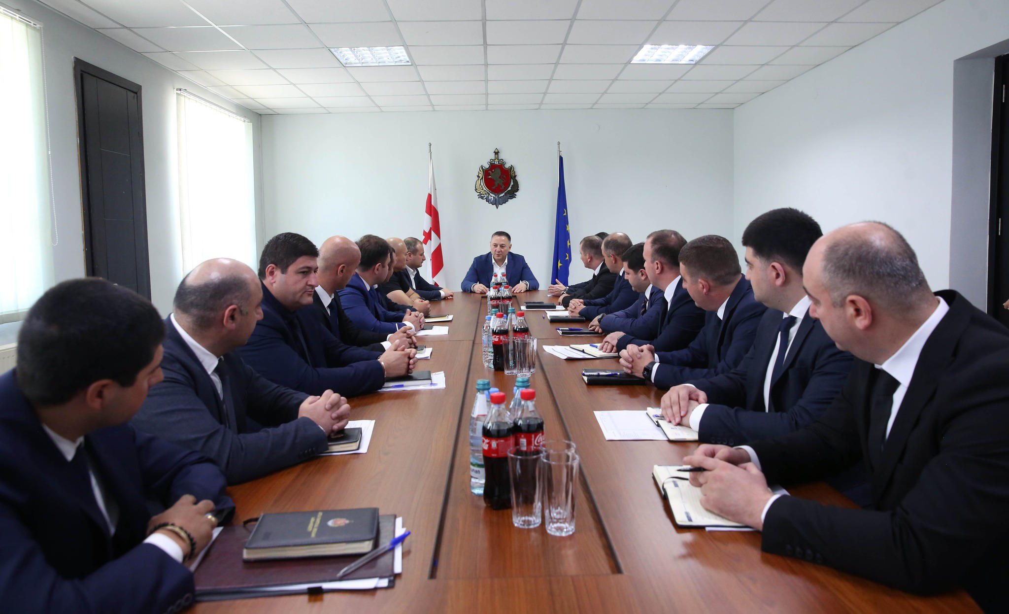 ვახტანგ გომელაურმა კახეთის პოლიციის დეპარტამენტში სამუშაო თათბირი გამართა