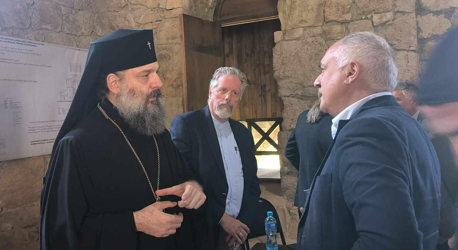 გელათის აკადემიაში გელათის რეაბილიტაციის კომიტეტის მორიგი შეხვედრა მიმდინარეობს