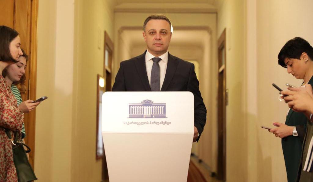 ალუდა ღუდუშაური - ვერანაირი რეზოლუციები, ვერანაირი არახამიები, ვერც ცრუ აქტივობები ვერ დაძლევს მართლმსაჯულებას - ძველ რომში ამბობდნენ, „მართლმსაჯულება უნდა აღსრულდეს, თუნდ ქვეყანა დაიქცესო“