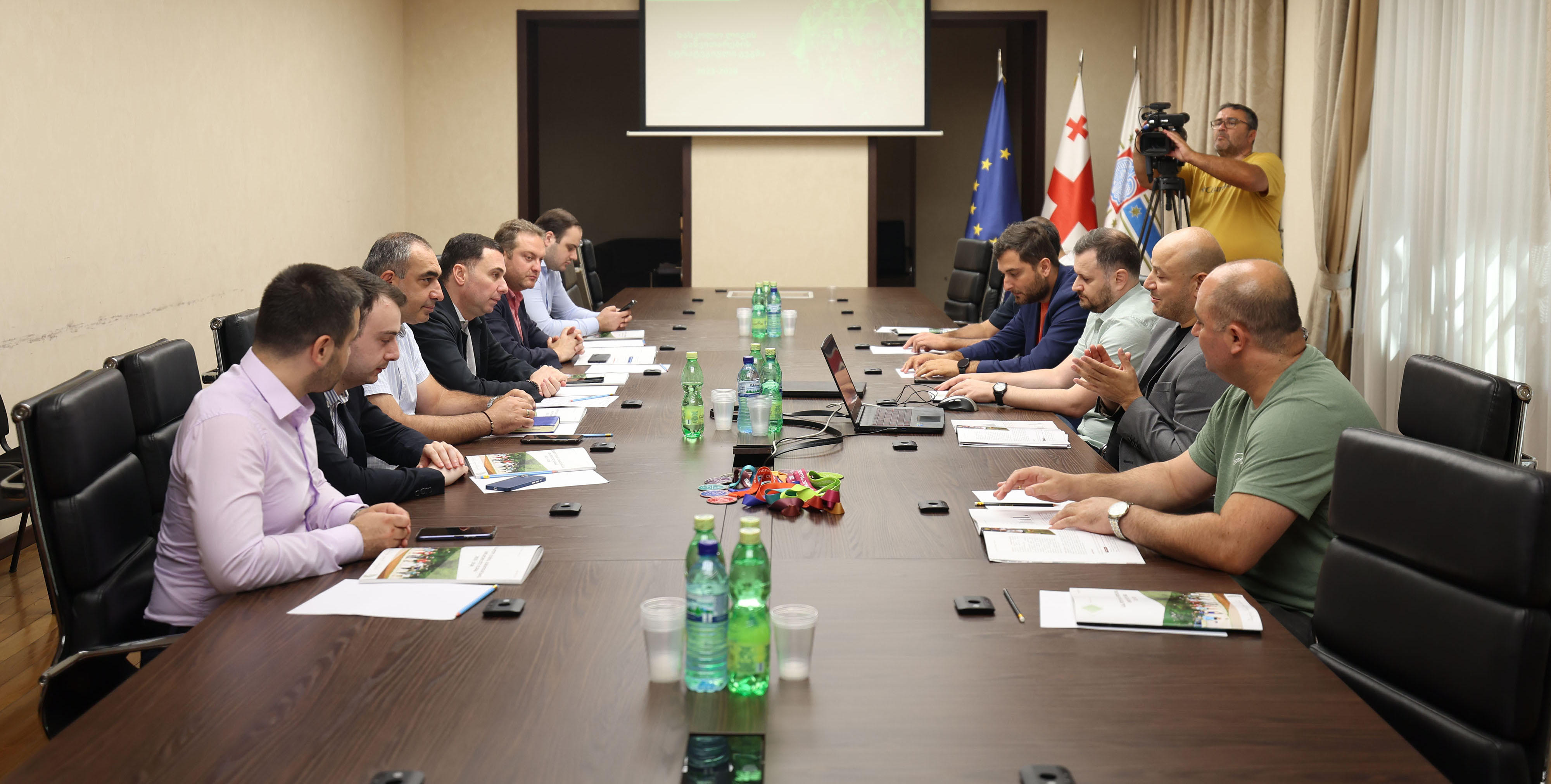 თბილისის საკრებულოში სასკოლო სპორტული ლიგის განვითარების სტრატეგიულ გეგმასთან დაკავშირებით სამუშაო შეხვედრა გაიმართა