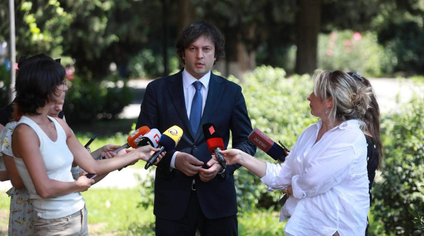 ირაკლი კობახიძე - ოპოზიციის წარმომადგენლებს გუშინ ჰქონდათ აღიარების დღე, ხათუნა სამნიძის განცხადება არის აღიარება - „ნაციონალური მოძრაობა“, „ლელო“ და გვარამია დადიოდნენ ევროპაში და ლობირებდნენ კანდიდატის სტატუსის წინააღმდეგ