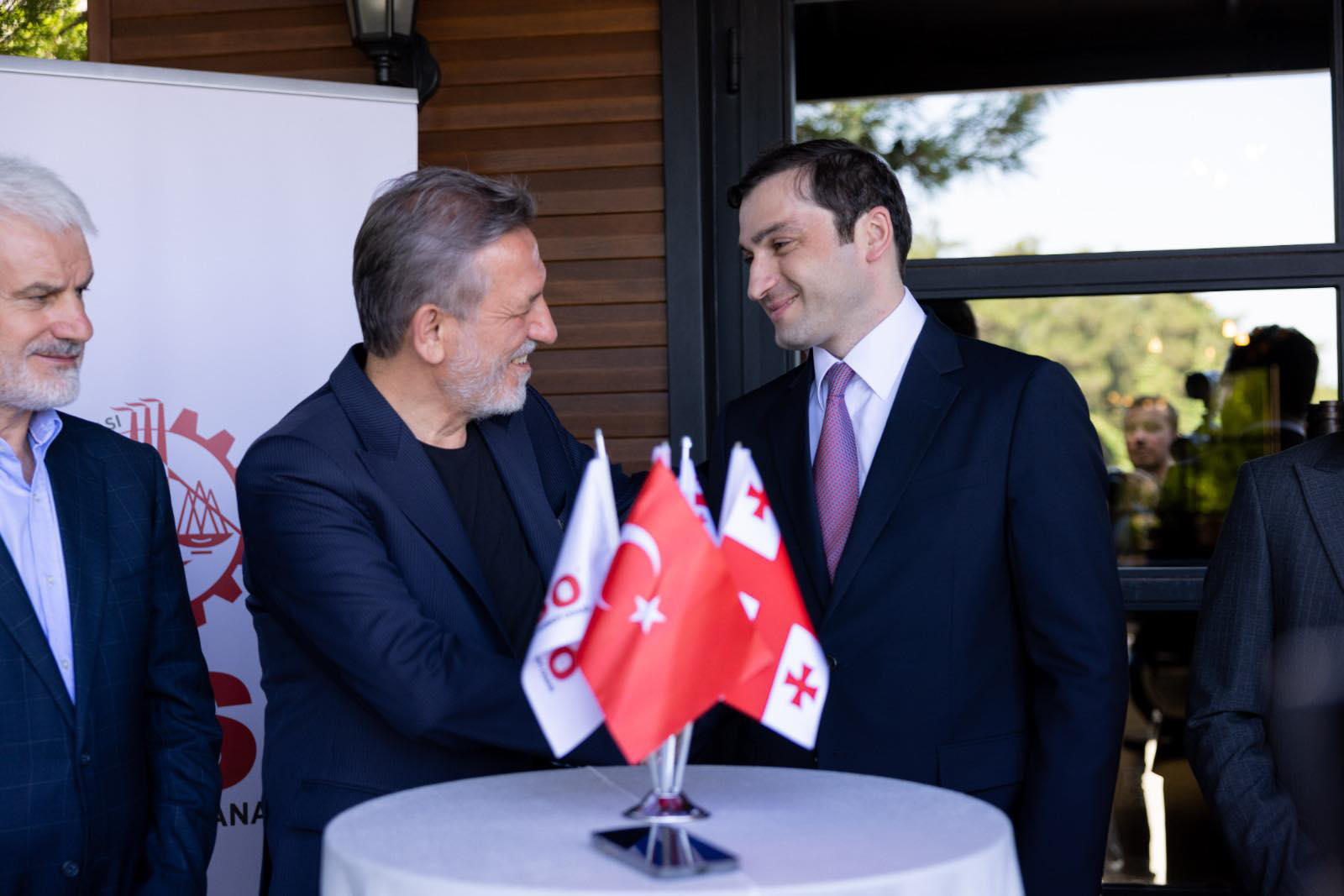 თორნიკე რიჟვაძე ქალაქ ბურსას სავაჭრო-სამრეწველო პალატის თავმჯდომარეს შეხვდა