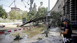 ჩრდილოეთ იტალიაში შტორმი და ძლიერი ქარი მძვინვარებს - სიცილიაზე კი ხანძრებს ებრძვიან