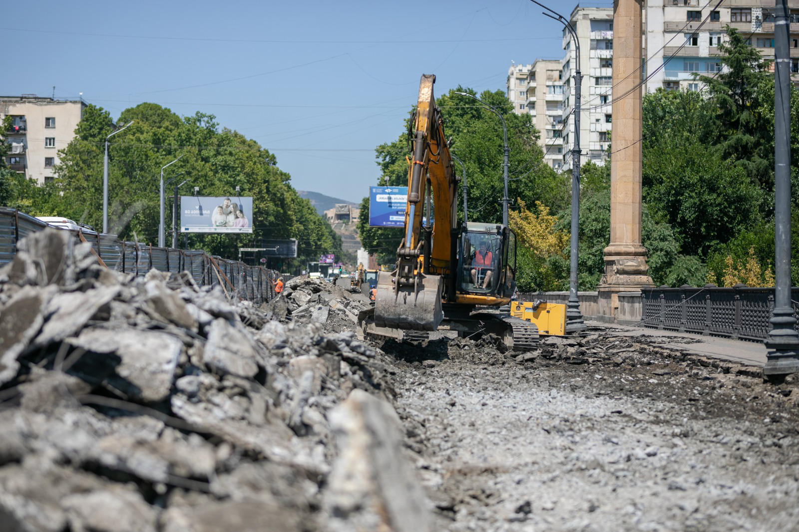 დიდუბეში, შოთა შალიკაშვილის სახელობის ხიდზე რეაბილიტაციის მეორე ეტაპი მიმდინარეობს